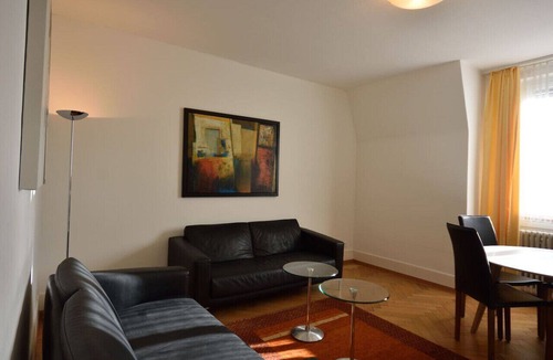 District 2 Apartment | Cosy 2-bedroom near lake (Stardust 31)