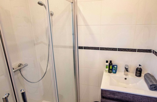 Coatbridge House | Cosy 4-bedroom home in Glenboig, near Glasgow