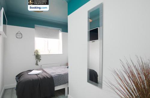 Leeds House | Cosy 4Bedroom House Near City Centre By Homebird Property Management Short Lets & Serviced Accommodation Leeds With Private Parking & Garden