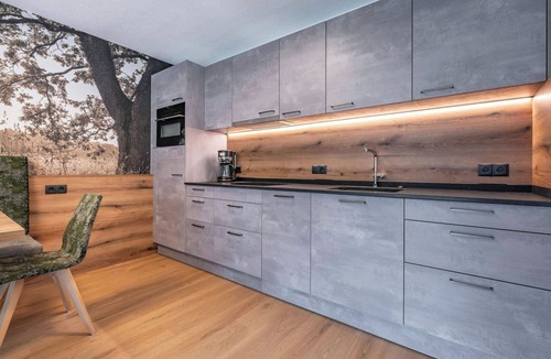Zell am Ziller Apartment | Cosy apartment for 5 guests with WIFI, TV and balcony