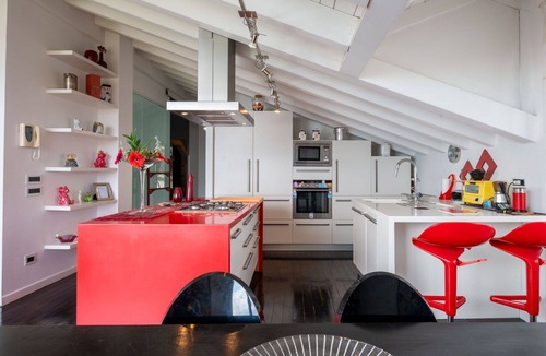 Albisola Superiore Apartment | Cosy apartment for 6 guests with pool, WIFI, TV, patio and pets allowed