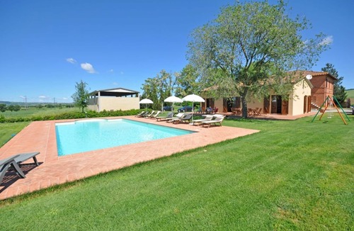 Gallina Apartment | Cosy apartment for 5 guests with WIFI, pool, TV and panoramic view, close to Montepulciano