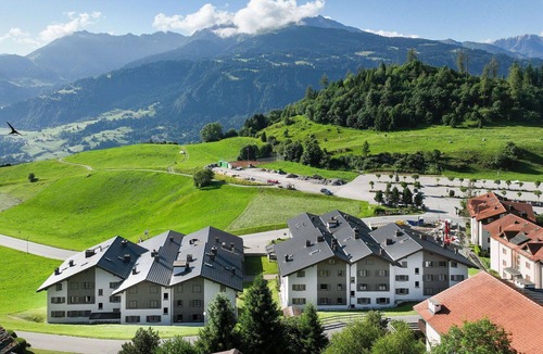 Falera Apartment | Cosy apartment for 5 people with WIFI, pool, TV, balcony and panoramic view