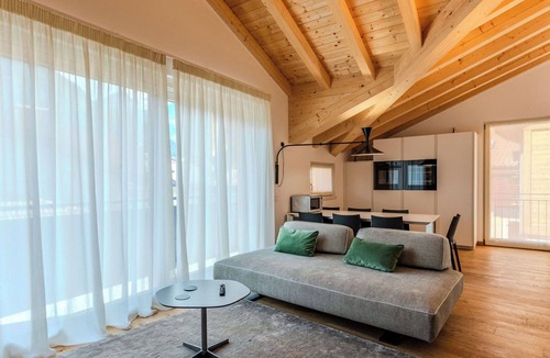Pinzolo Villa | Cosy apartment in villa for 4 guests with A/C, WIFI, TV and balcony