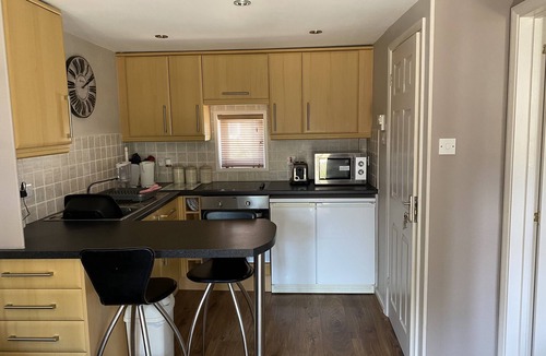 Middleton-on-Sea House | Cosy Bungalow On Private Estate