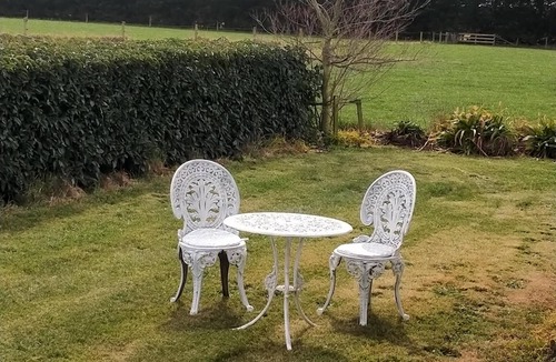 Darfield Cottage | Cosy comfortable, peaceful retreat, 30 mins from Christchurch Airport