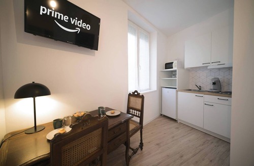 Mulhouse Apartment | Cosy, comfortable studio close to town center and transport (4)