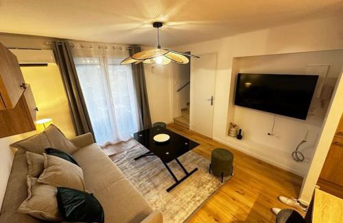 Fuveau Apartment | Cosy Cottage by Alice Village Provençal Sunshine