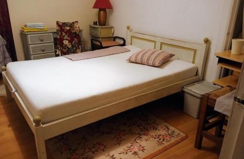Gilmerton Bed & Breakfast | COSY COTTAGE FOR SHARE , Private Double Room, Wifi, Parking, Garden