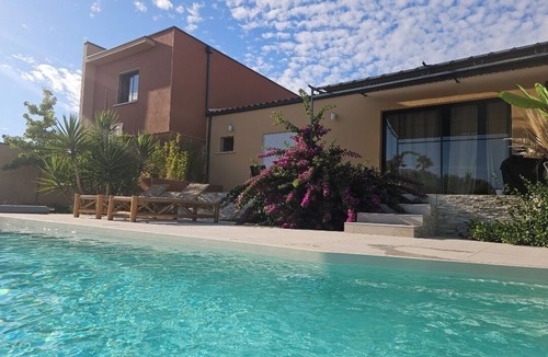 Marsillargues Villa | Cosy family villa in absolute calm with saltwater swimming pool and large garden