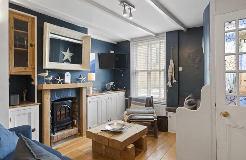 St Ives House | Cosy Fisherman's Cottage Seconds from Waterfront