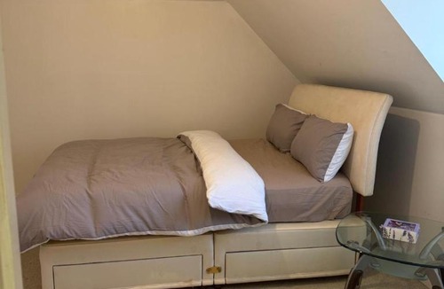 Reading House | Cosy House