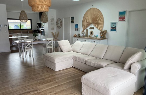 Mios House | Cosy house with pool