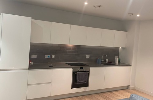 Docklands Apartment | Cosy one bedroom apartment on the 5th floor royal wharf e16 *High Spec*