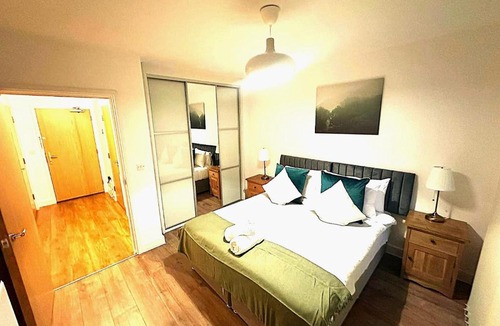 Bromley South Apartment | Cosy One Bedroom Apartment - London Bow