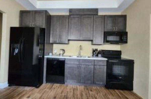 Providenciales Apartment | Cosy Practical Apartment With 10 min Walk to the Beach