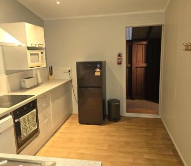 Wairakei House | Cosy Private Home Nice rural setting Close to Activity Parks