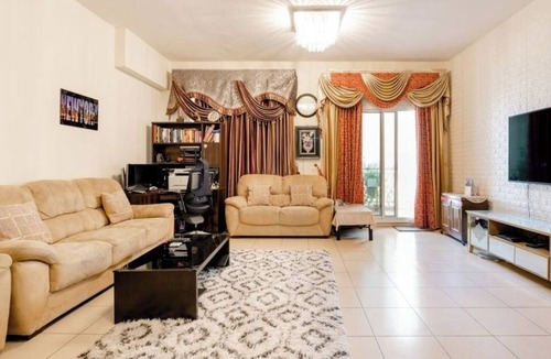 Ras Al Khor Industrial Area Apartment | Cosy Private Room 4 Students 5 min from Univ or 15min for Para skydiving Jumpers
