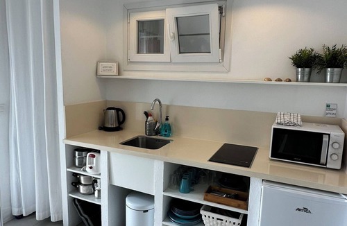 Tarifa Apartment | Cosy Quiet Hideaway Loft, perfect location old town Tarifa