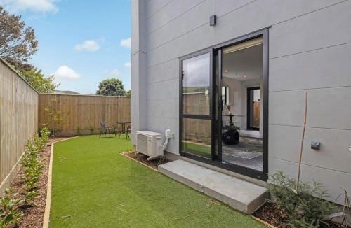 Lower Hutt House | Cosy Retreat at Biddle Crescent