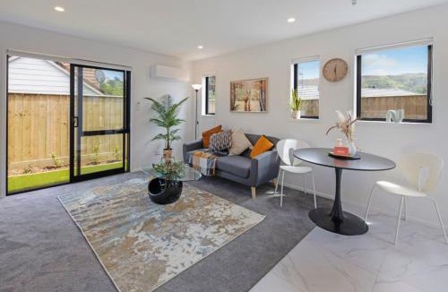 Lower Hutt House | Cosy Retreat at Biddle Crescent