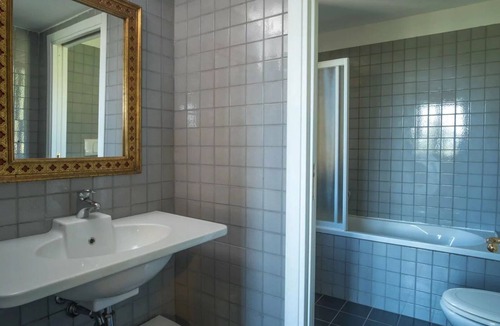 Agello Bed & Breakfast | Cosy room with pool, A/C, WIFI, TV, patio, pets allowed and panoramic view, close to Perugia