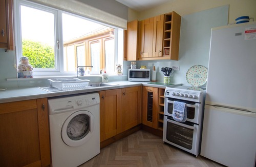 Penryn House | Cosy Rural Bungalow In Cornwall between Falmouth and Helston Nr Penryn Campus