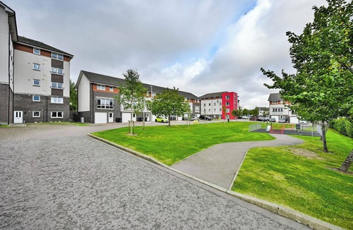 Bucksburn Apartment | Cosy Spacious 2-Bed Ground-Floor Apartment Near Aberdeen Airport, ARI & P&J Live