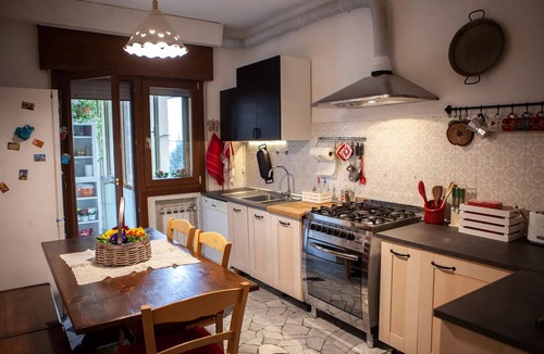 Mestre Apartment | Cosy, spacious, bright and central. Three double bedrooms