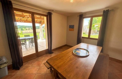 Laprade House | Cosy Stay, Remote Work Retreat, 9 Guests Villa Aubeterre