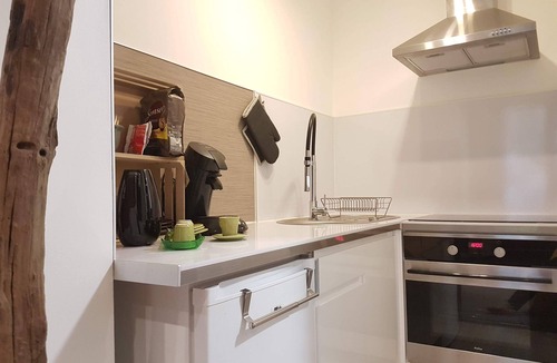 Kientzheim Apartment | Cosy Studio 2 steps from the vineyard, fully equipped kitchen, free parking, garden area