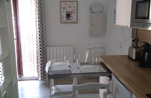 Le Dramont Apartment | ❤️ Cosy studio 5 mins walk from the sea