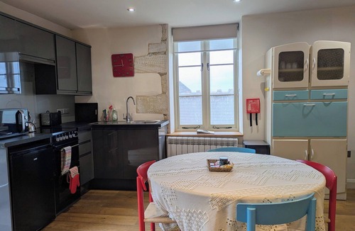Rudloe Apartment | Cosy studio apartment w/wood burning stove & amazing views near Bath