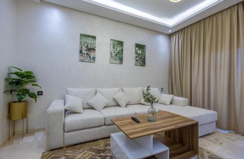 Camp El Ghoul Apartment | Cosy Studio Central Gueliz, Balcon, Parking