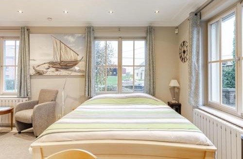 Trazegnies Apartment | Cosy Studio close to Bruxelles South Charleroi Airport