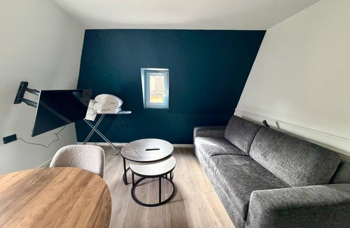 Thonon-les-Bains Apartment | Cosy studio - Hypercentre - Renovated - Calm and chic