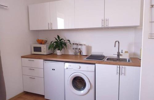 Saint-Jean-du-Desert Apartment | Cosy Studio + parking gratuit