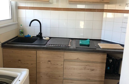 Fabron Apartment | Cosy studio seaview behind promenade des anglais free parking Vue mer