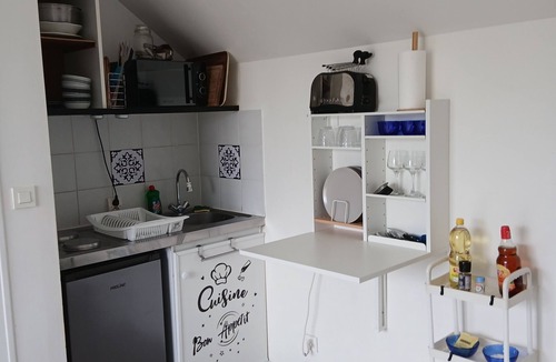 Chartres Apartment | Cosy studio terrace in Chartres