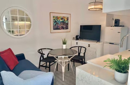 Brighton Apartment | Cosy Studio/Tiny House Brighton vic Free Netflix