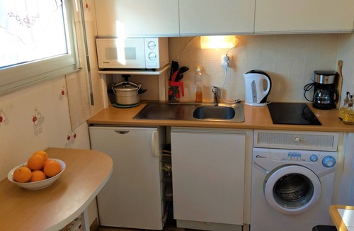 Aix-les-Bains City Center Apartment | Cosy studio with a view, central & quiet area