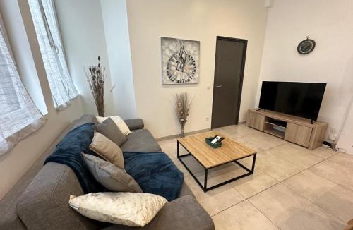 Sens Apartment | Cosy T1 Cathédrale hyper centre 4 pers by ORELYZEN