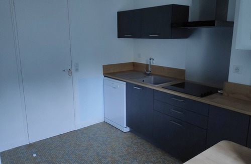 Pontaillac Apartment | Cosy, waterfront apartment on the Pigeonnier beach
