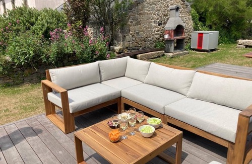 Porspoder House | Cosy waterfront house sleeps 4, beach at end of garden