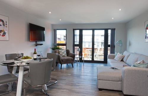 Central Milton Keynes Apartment | Cotels at 7Zero1