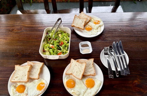 Co To House | Coto Center Homestay