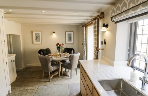 Chipping Campden House | Cotstone Cottage in Cotswolds.