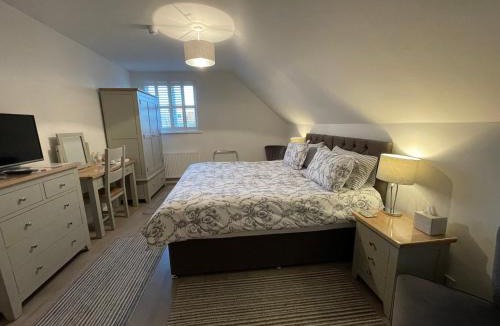 Cirencester House | Cotswold Hare