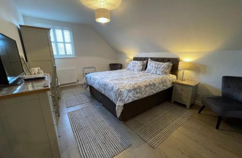 Cirencester House | Cotswold Hare