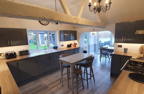 Blaisdon House | Cotswold Riverside House Amazing indoor heated swimming pool hot tub games Room